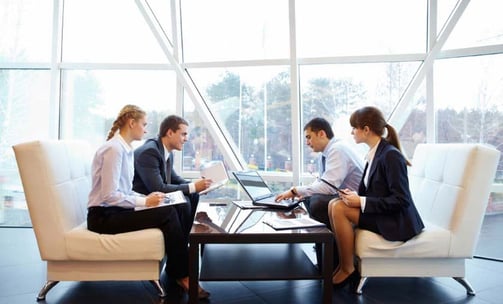 How does the Net Promoter Score℠ measure employee engagement?